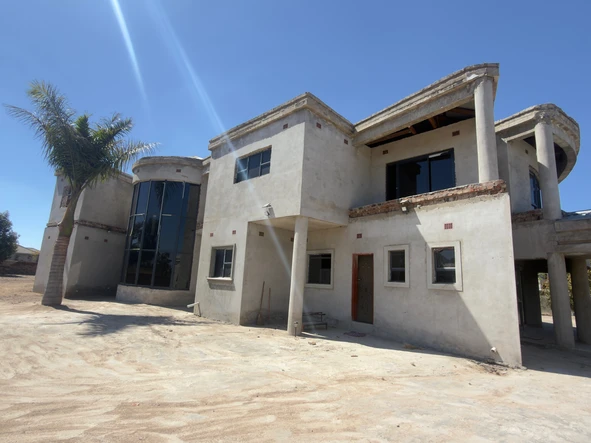8 Bedroom House