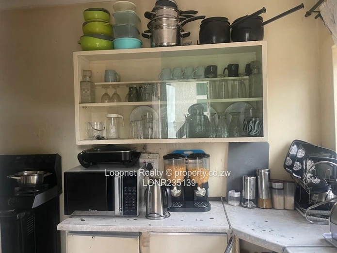 3-Bed Houghton Park House - Carport, Spacious Cottage, Garden