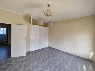 2 Bedroom Garden Flat