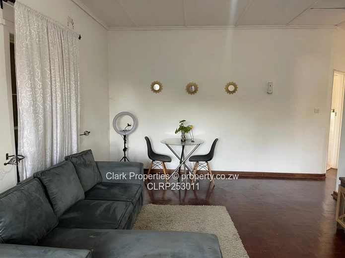 Cottage Available In Marlborough!
