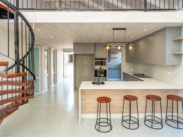 4 Bedroom Garden Flat