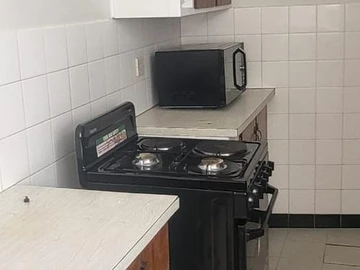 2 Bedroom Flat & Apartment