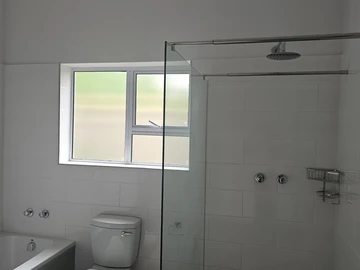 3 Bedroom Flat & Apartment