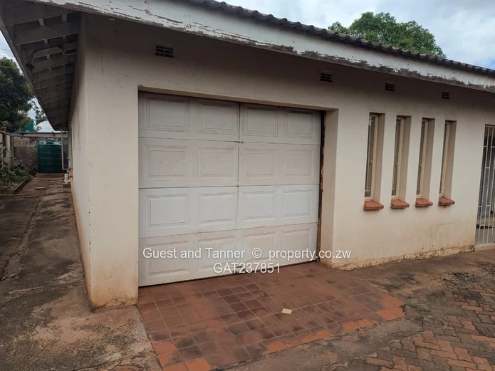 House For Sale in Bloomingdale