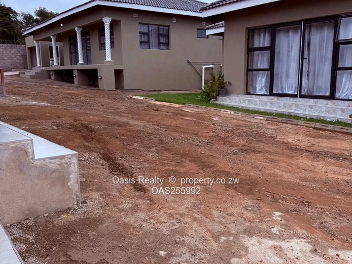 Modern 3 Bedroom Townhouse For Sale | Old Burnside
