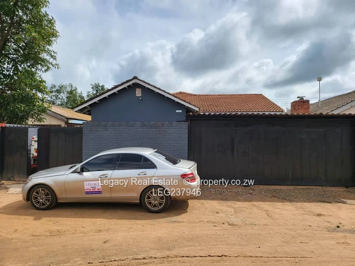 Budiriro 5 Property with Double Garage & 4 Bedrooms