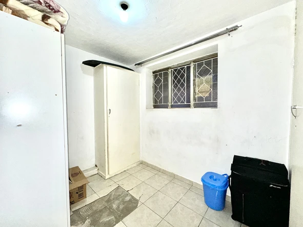 2 Bedroom Flat & Apartment