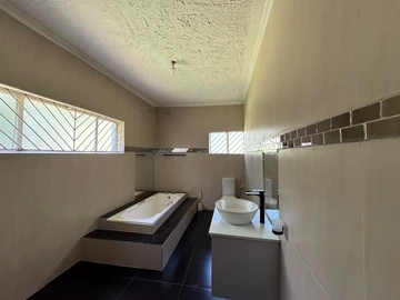 8 Bedroom House