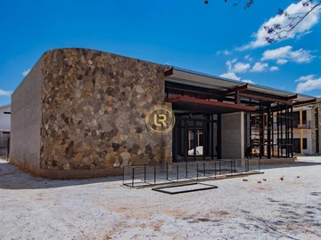 Shop & Retail Property