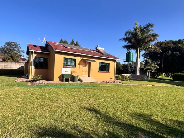2 Bedroom Flat & Apartment