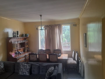 2 Bedroom Flat & Apartment