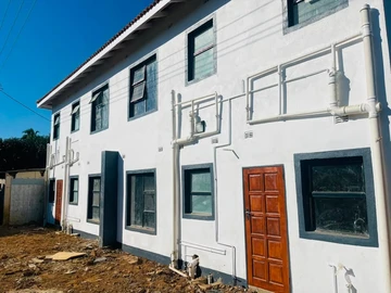 2 Bedroom Flat & Apartment