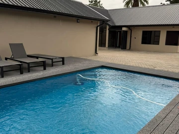 2 Bedroom Garden Flat