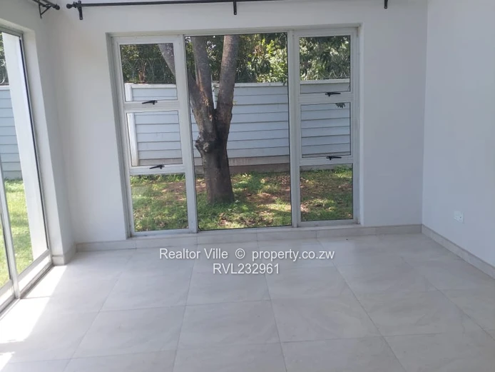 3-Bed Spacious Garden Flat To Let