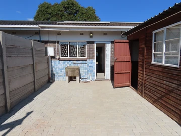 2 Bedroom Garden Flat