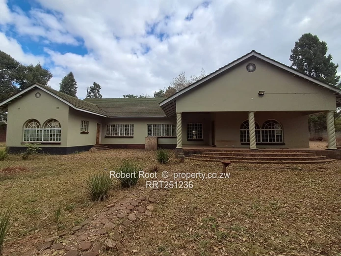 3 bed family home in Mandara