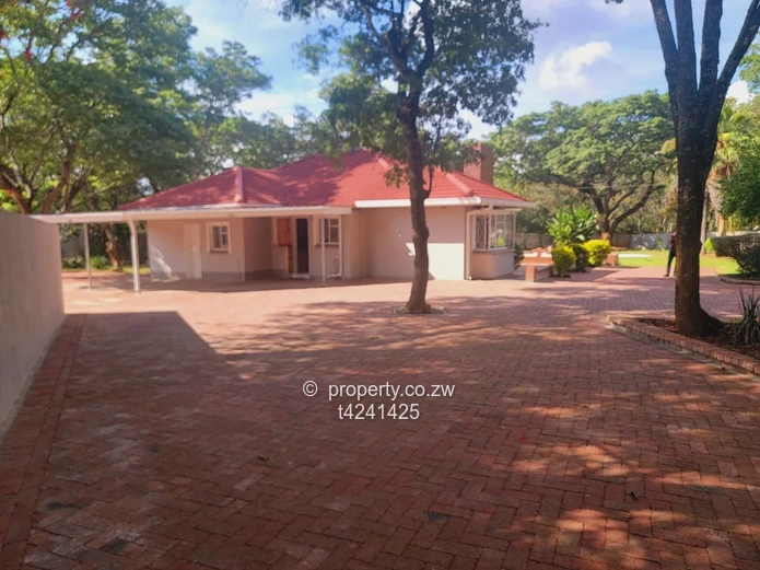Chisipite 3 bedroom house to rent 