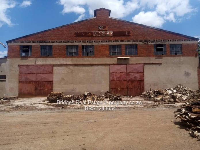 Multipurpose industrial warehouse for sale in Kadoma