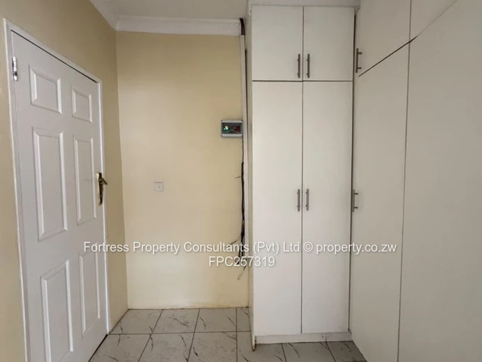 5-Bed House for Rent in Westgate