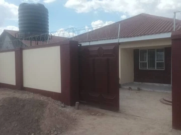 5 bedroomed house in Granary