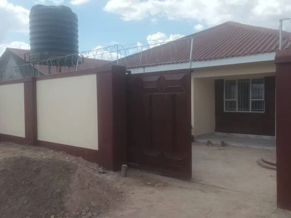 5 bedroomed house in Granary