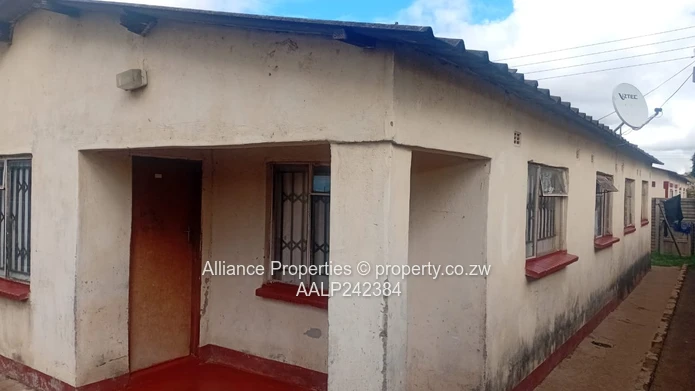 Spacious 4-Bedroom House for Sale in Warren Park D