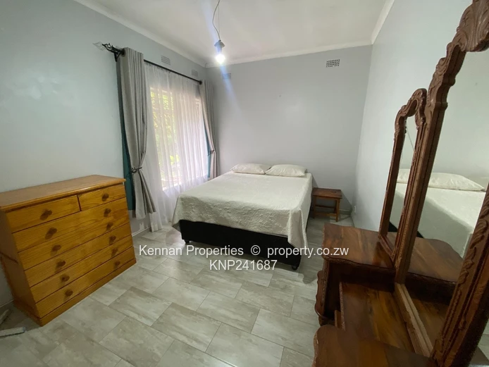 Exceptionally well maintained 3 bedroom home - Strathaven (Sole Mandate)