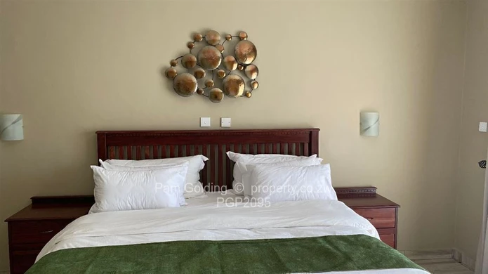 Stylish Living - 3 Bedroom Townhouse