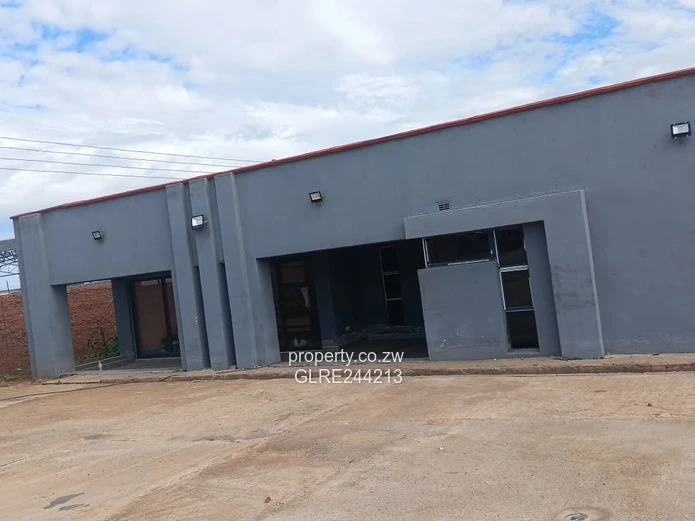 Westgate Service Station — 3,404m² with 900m² Building & Paved Forecourt