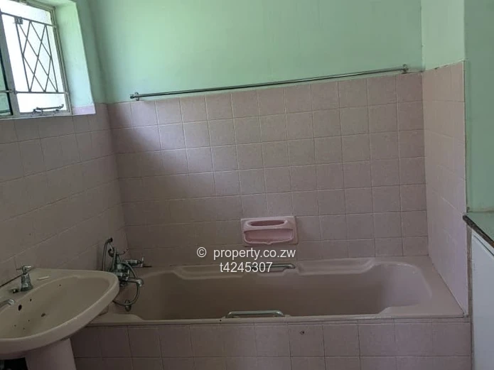 Chisipite 3 bedroom house to rent 