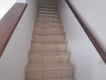 2 Bedroom Flat & Apartment