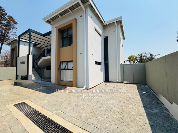 Modern 3 Bedroom Apartment - Highlands 