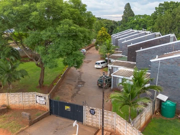 3 Bedroom Flat & Apartment