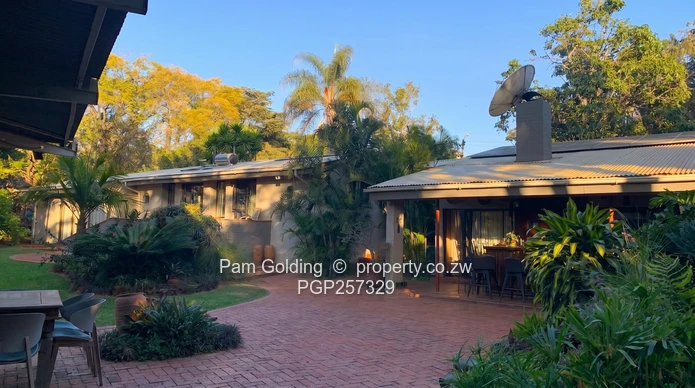 5 Bedroom Family Home on 4,047sqm in Lewisam