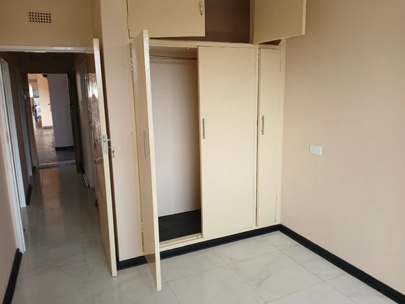 Flat & Apartment