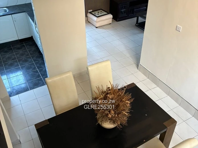Fully-Furnished 9-Bed House with Pool in Greystone Park