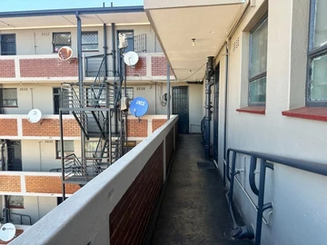 Flat & Apartment