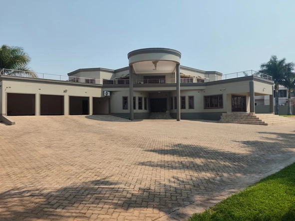 6 Bedroom House
