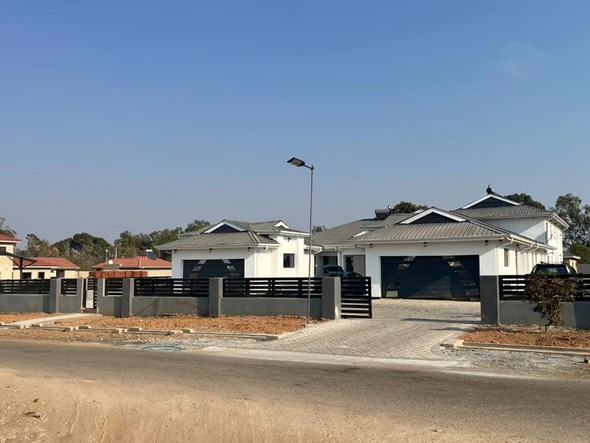6 Bedroom House