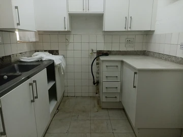 2 Bedroom Flat & Apartment