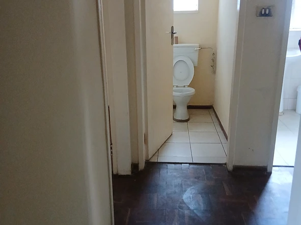 2 Bedroom Flat & Apartment