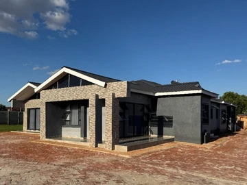 6 Bedroom House