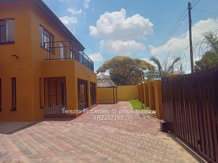 Zimre Park House to Let