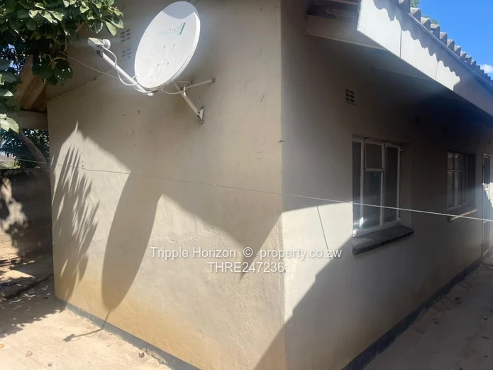 Great Location! New on the market! (Sole Mandate)