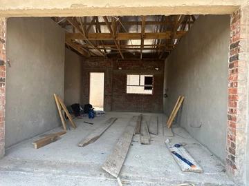 3 Bedroom Flat & Apartment