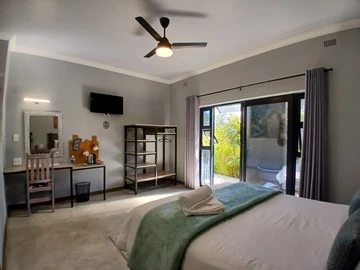 Hotel & Lodge