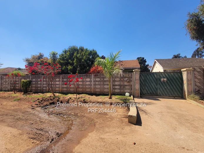 Marimba Park: 4-Bed Walled Home with Verandah (Sole Mandate)
