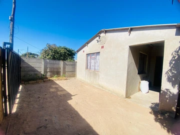 3 Bedroomed House in Pumula South For Sale