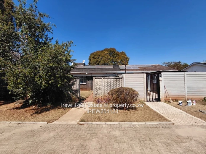 Greystone Park 2 Bed Garden Flat to Let (Sole Mandate)