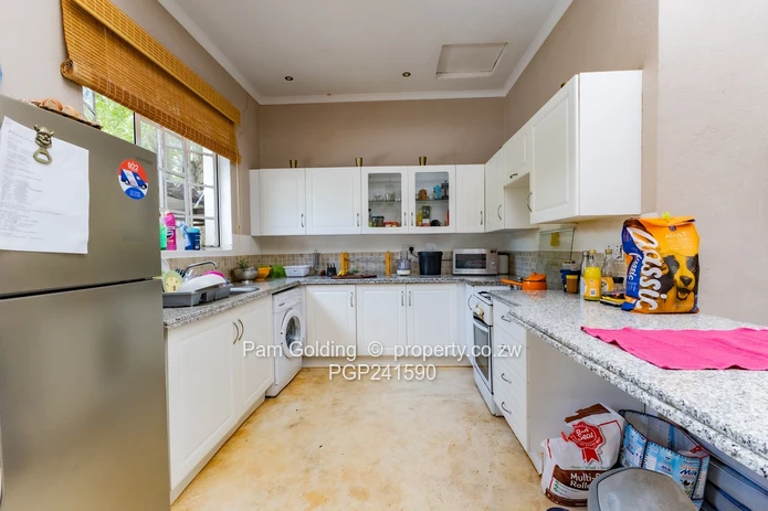 Classic Cape Dutch Architecture in Greendale North / Highlands